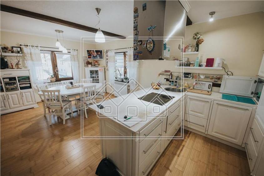 Casa la cheie in Cisnadie - zona Stadionului - 7 camere