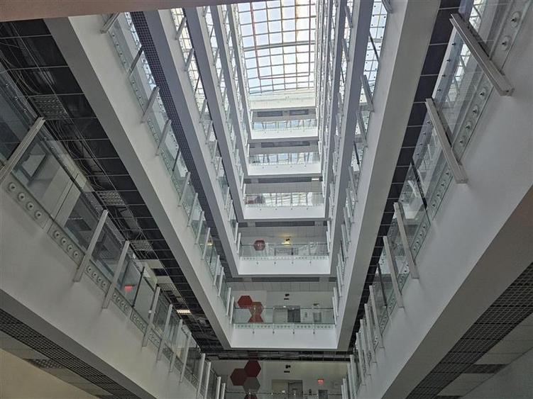 Cladire de birouri de vanzare - Clasa A - Construdava Business Center