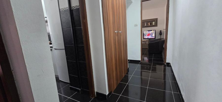 Închiriere apartament 3camere, etaj 1 , micro 5 Târgoviște