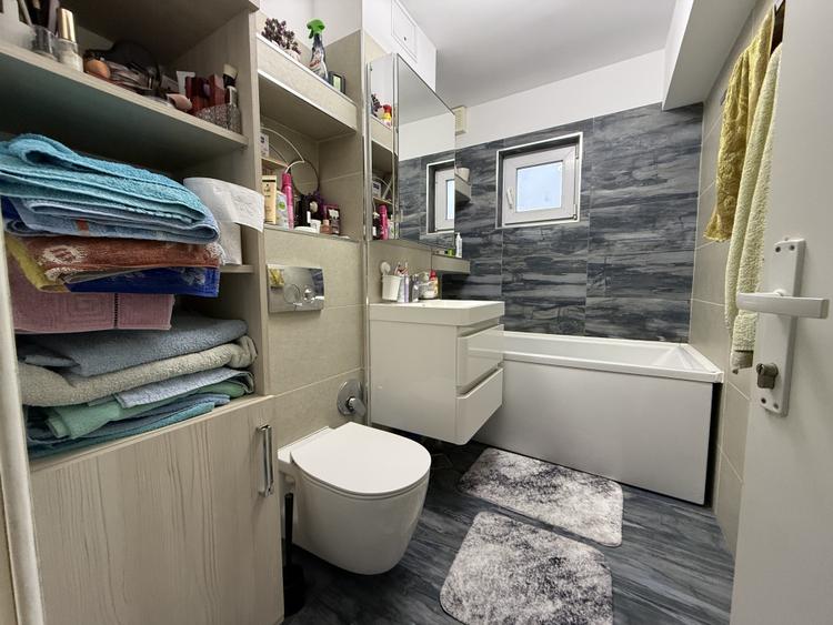 Apartament 4 camere, decomandat, 90 mp utili + 2 balcoane - Iulius Mall