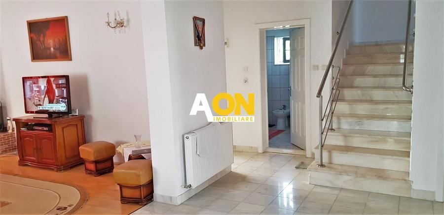 Casa  5 camere  2 garaje  780 mp teren Zona Schit