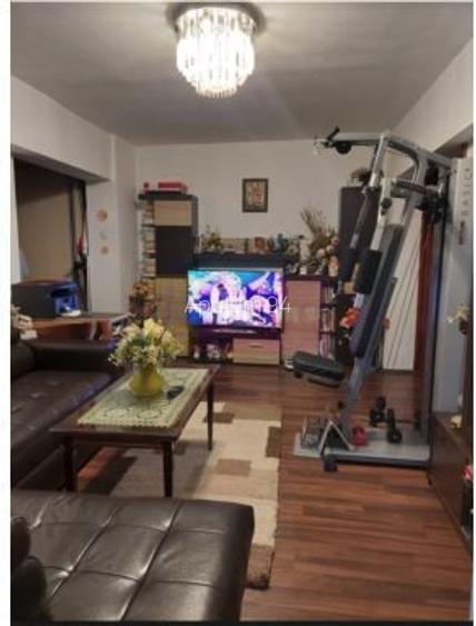 Apartament 3 camere Mihail Sebastian- Razoare. - 2
