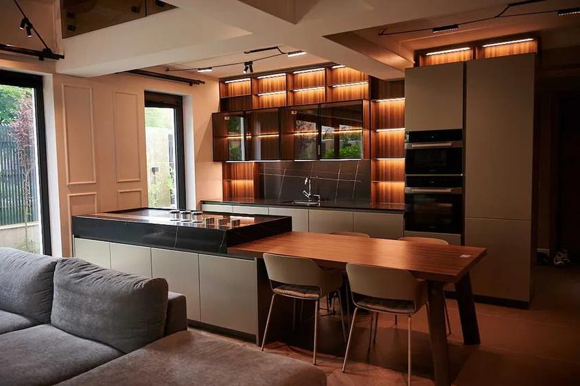Vilă Smart Home de Lux | Independentă Energetic | Tătărași – Piața Chirilă  Iași