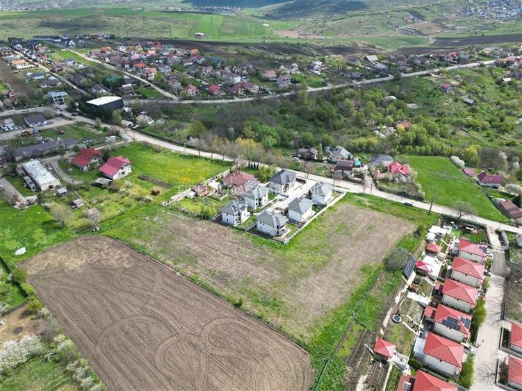 9 Loturi de teren intravilan - Breazu , Iasi - 4
