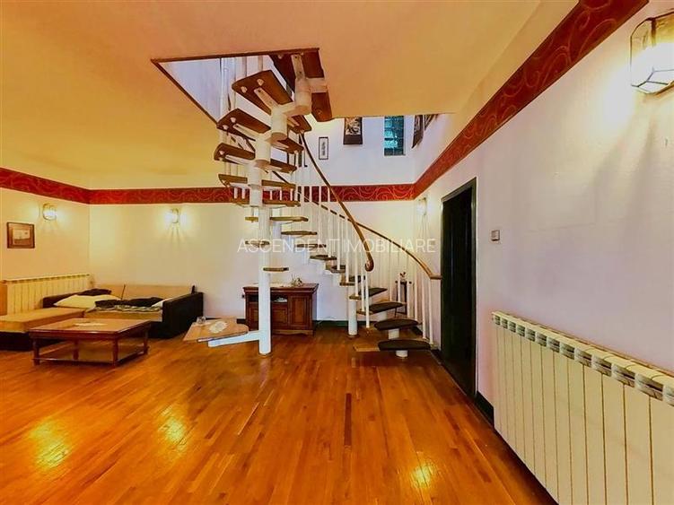 Vila individuala, arhitectura aparte, garaj, terasa,  balcon, Semicentral, Targu - 20