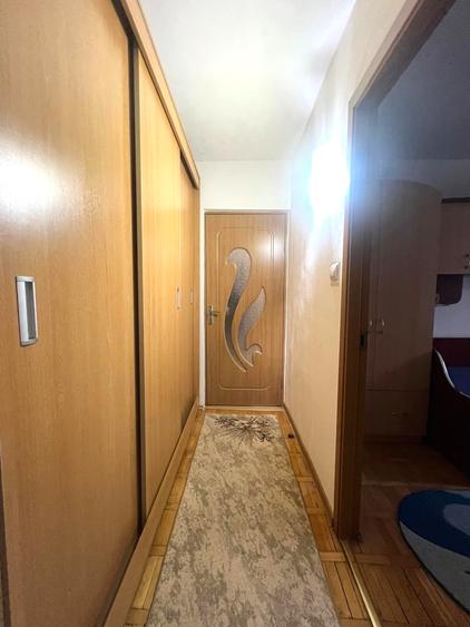 3 Camere zona Stadion mobilat utilat 72.800eur neg