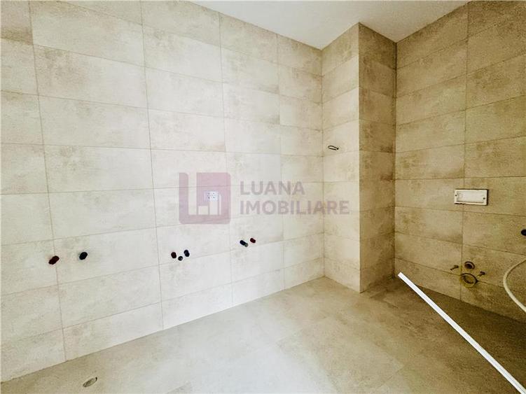 Apartament cu 3 camere de vanzare | Centru | renovat integral | pivnita