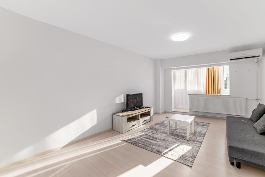Garsonieră decomandată, 41 mp, renovată integral | Sebastian | Bloc 1987