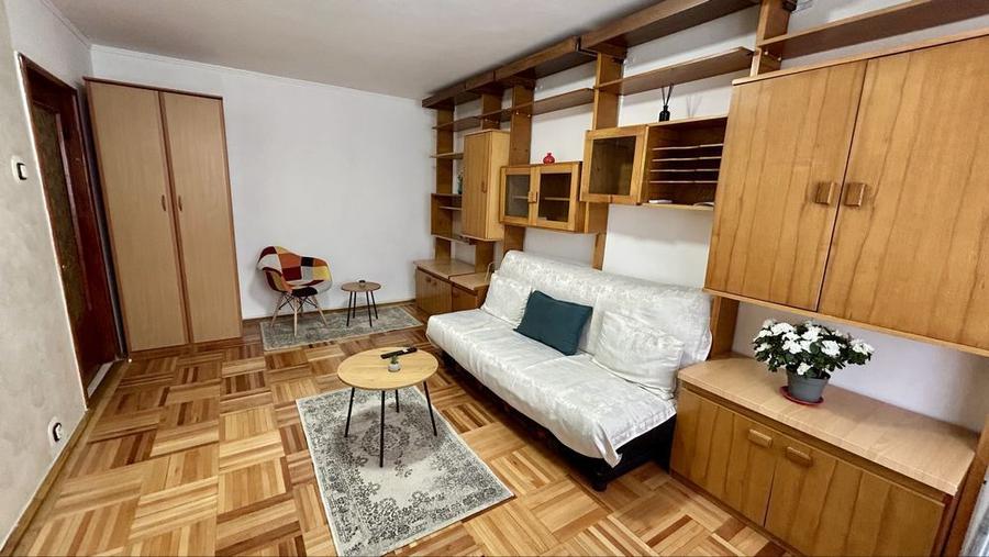 Închiriere Apartament cu 2 camere, decomandat, etaj 1, 10 min metrou Dristor