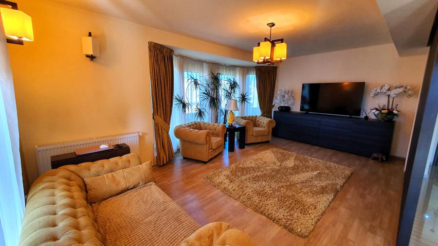 Casa 200mp cu teren 407mp Sura Mare