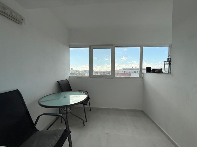 3 camere - I Mihalache nr 98 - etaj 9/9 - renovat - spatii depozitare -bloc 1979
