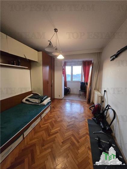 Apartament 3 camere Veteranilor