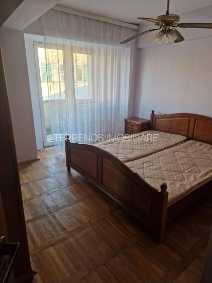 Apartament 3 camere zona  Calea Nationala  /Mall , etaj 4 cu sarpanta - 3