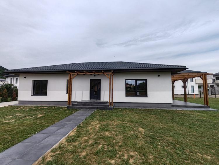 Casă pe parter la cheie, 127 mp, încălzire în pardoseală, zonă Tăuții-Măgherăuș
