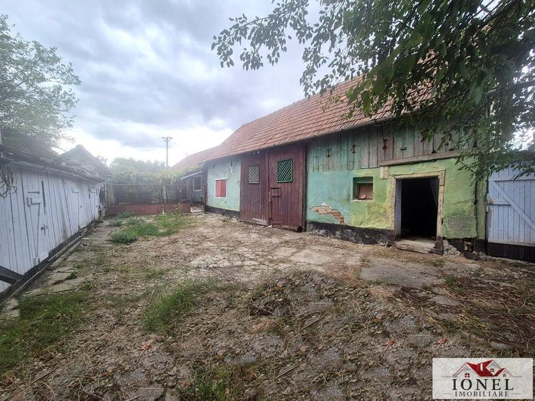 Casa veche de vanzare in Ohaba