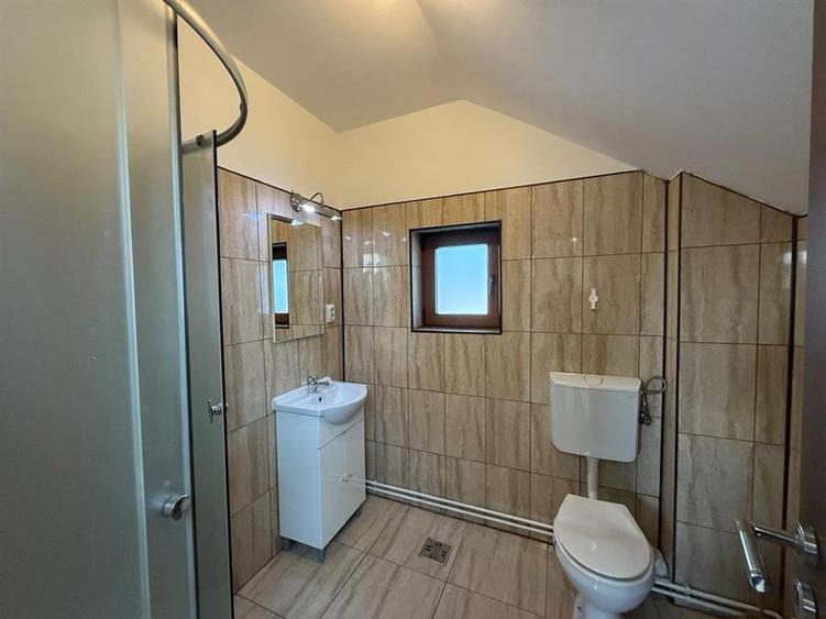 Apartament 4 camere 2 bai zona Turnisor