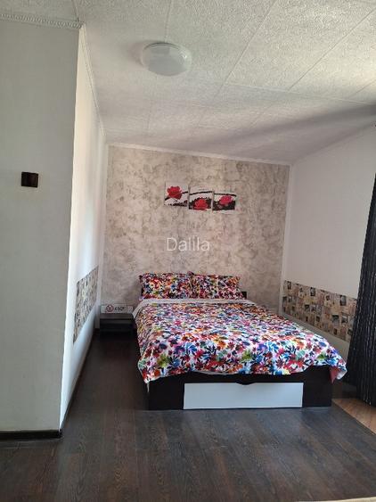 Vilă Faleză Nord ,spre mare, cu 2 apartamente și 2 garsoniere, afacere la cheie! - 13