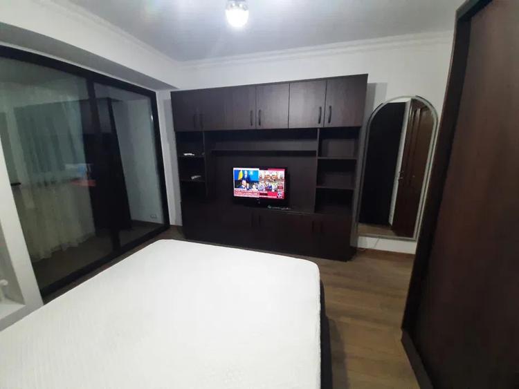 Apartament de 2 camere, 65 mp, la un minut de metrou, centrala proprie, Obor