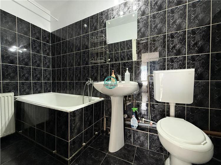 Apartament cu 2 camere de vanzare, decomandat, in Tudor str. Infratirii