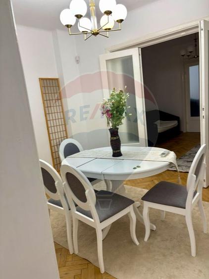 Apartament 2-3 camere in Vila intrare separata Zona Mircea Vulcanescu