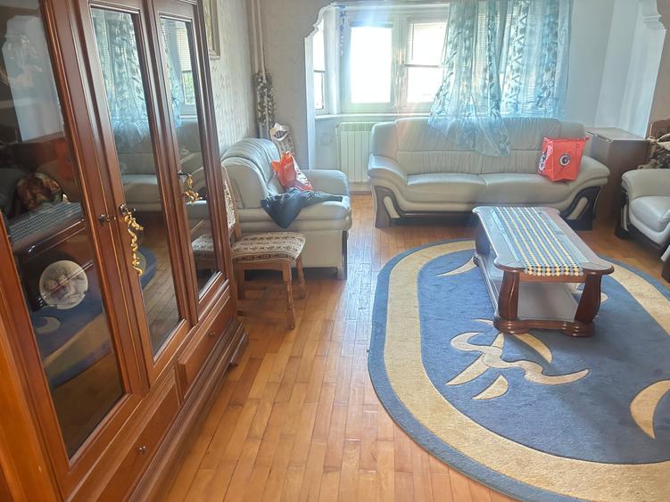 3 camere etaj 3 Faleză Nord