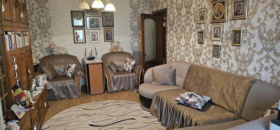 Apartament 2 camere de vanzare, IC Frimu, 57 mp, 2 balcoane, etaj 3/4