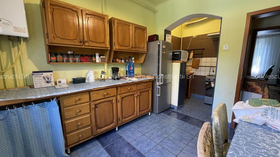 Apartament cu 2 camere in bloc de cărămidă , etajul 1 - 12