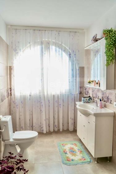 Casă elegantă, design mediteranean, demisol + parter, garaj, 1200 mp teren - 10