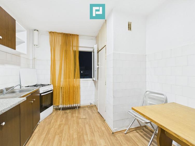 Apartament spațios cu 3 camere, decomandat
