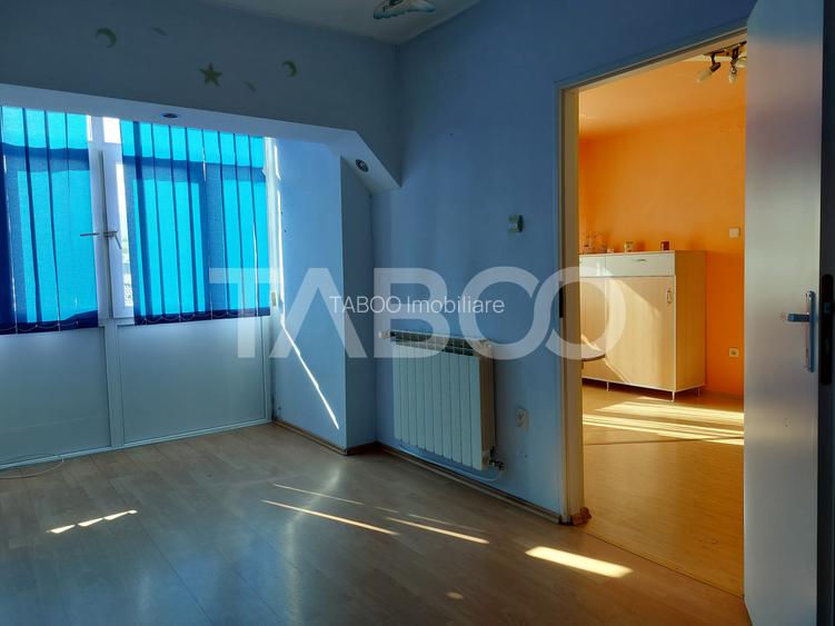 Pret Avantajos-Apartament 50 mpu 2 camere etaj 3 pivnita Cisnadie
