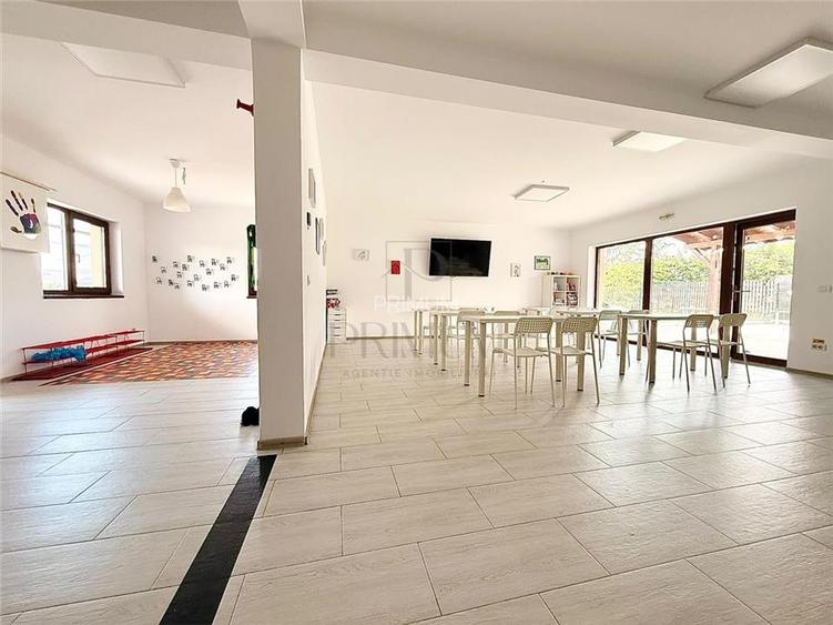 Spatiu generos in Mosnita Noua ideal pentru activitati, cursuri, dansuri, yoga s - 5