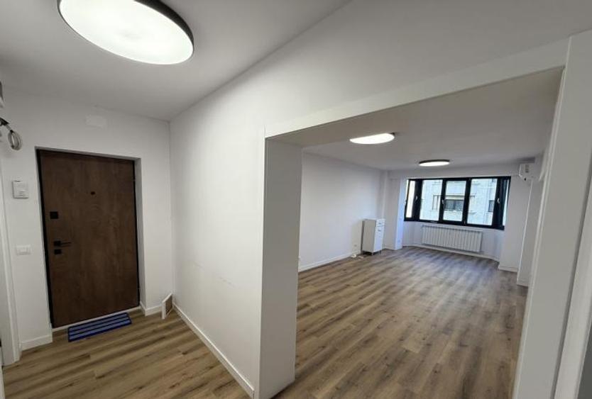 Spatiu Birouri 3 Camere situat Ultracentral Piata Unirii 94 mp
