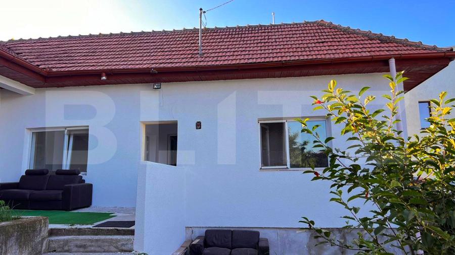 Casa, 3 camere,  100 mp utili, zona Sararie