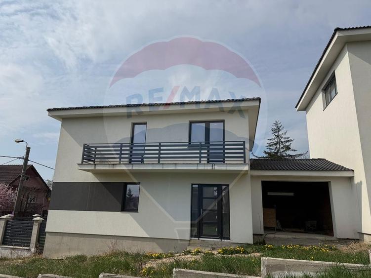 Casă de vânzare semifinisată, 4 Camere 145 mp utili,Făcliei