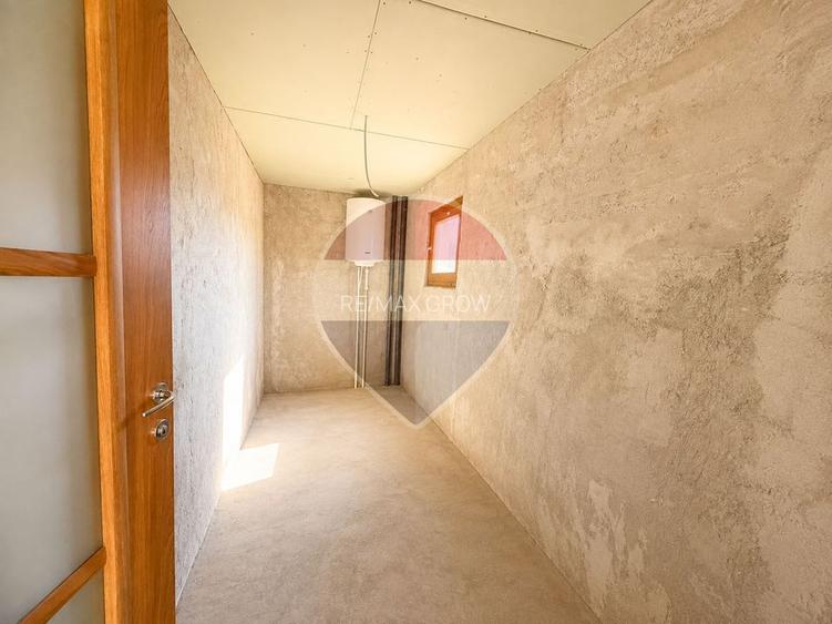 Casa cu 6 camere de vânzare în Negri jud. Bacau / posibilitate duplex