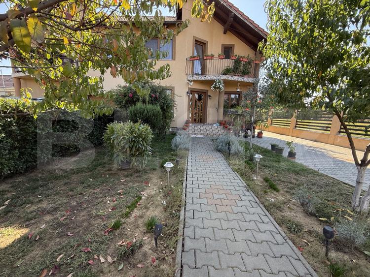 Casa cu 5 camere, 165 mp, zona Paulesti