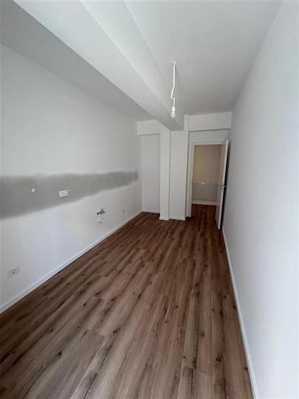 Apartament de vanzare 2 camere in Tractorul