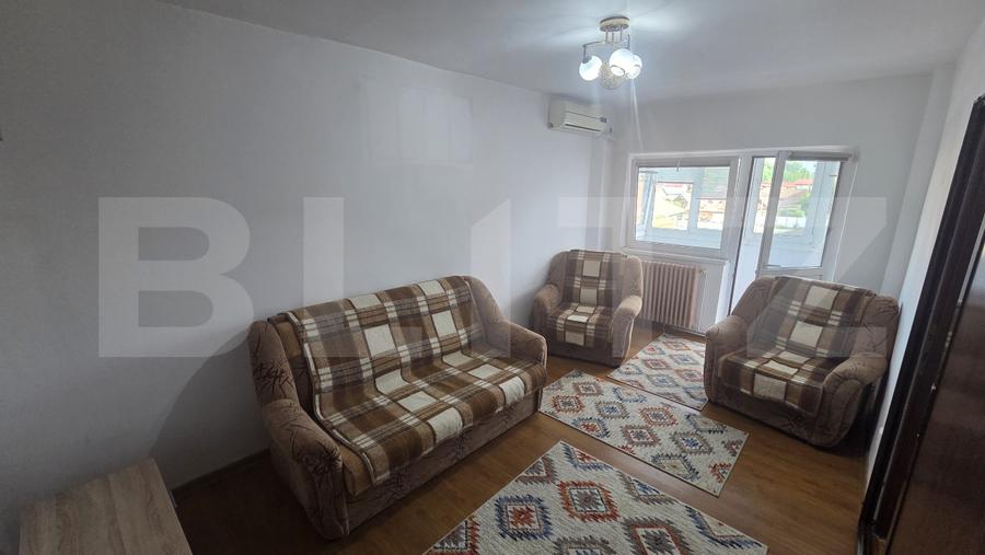 Apartament de vânzare cu 2 camere, decomandat – Zona Industrială