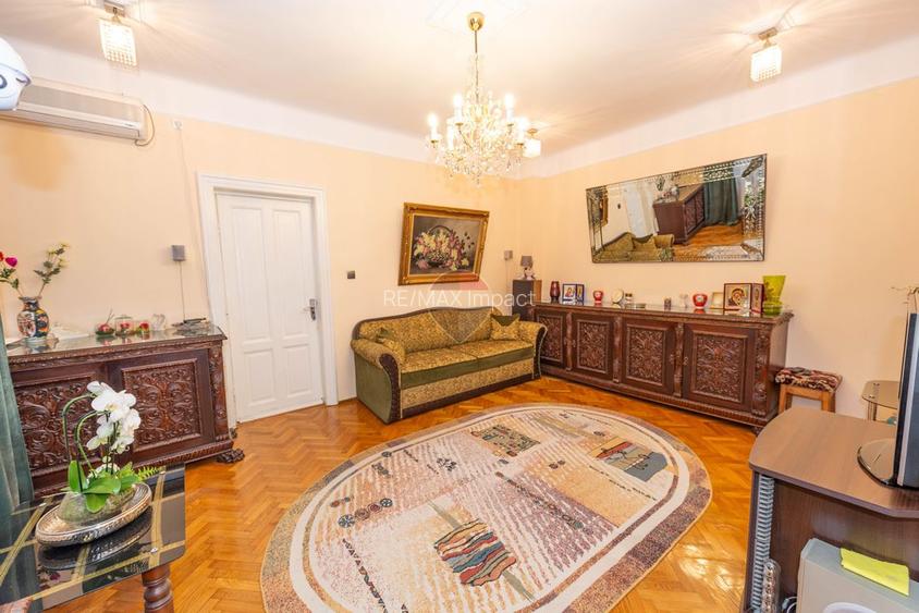 Casa de vanzare, 138 mpu, 244 teren, curte, garaj,  Cartierul Domenii - 6