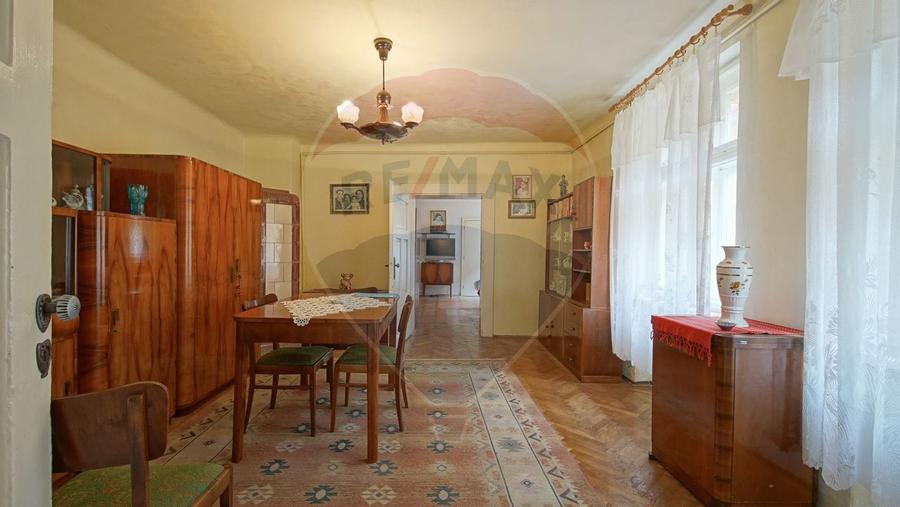 Apartament 3 camere si două băi, Str Republicii, Centrul Istoric