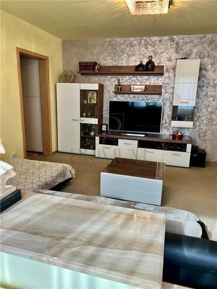 SPITALUL JUDETEAN - PARTER - BLOC IZOLAT - 3 CAMERE - BALCON - CENTRALA PROPRIE
