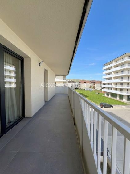 Apartament cu 3 camere, terasă de 26 mp și parcare subterană, Floresti - 12