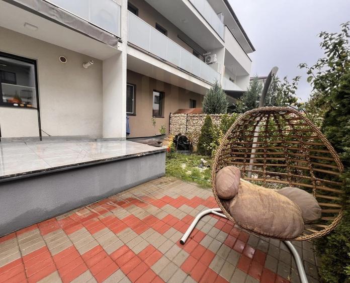 Apartament 3 camere, 53 mp, zona Sasar