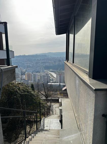Apartament 3 camere | 90 mpu | Terasa 80 mp | Parcare | Grigorescu