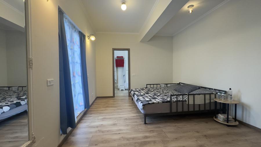 4 camere, 140mp, 4 bai, gradina, terasa, parcare, zona Corneliu Coposu