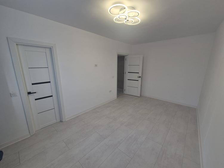 Garsoniera in ansamblul Dorobantilor, etaj 2.