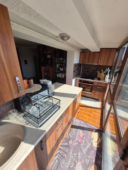 3 Cam-3 Min de Spitalul Judetean-Mobilat-71MP-Balcon-Centrala-92.000 Euro! Neg