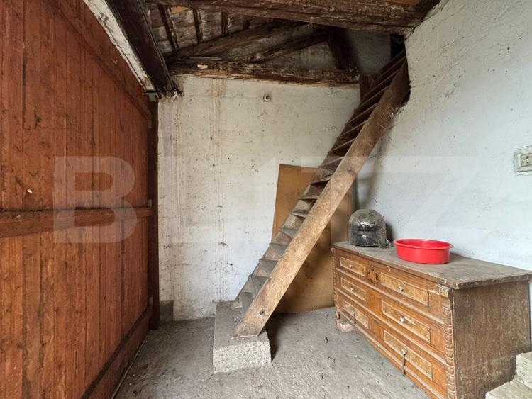 Casă săsească, 3 camere, 700 mp teren, Sebeș