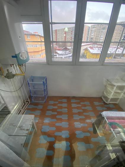 Vanzare apartament 3 cam cf 1 dec et 3/8 mobilat Margeanului sector 5