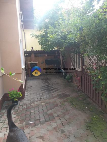 Casa + spatiu comercial la pret de apartament , Precista - Piatra Neamt